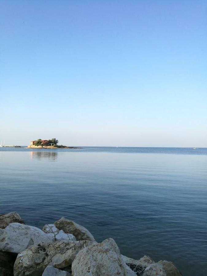 Fuga Blu - Piano Terra Villa Marzamemi Luaran gambar